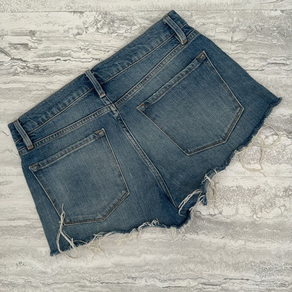 FRAME Le Cutoff Denim Shorts - Picture 2 of 3